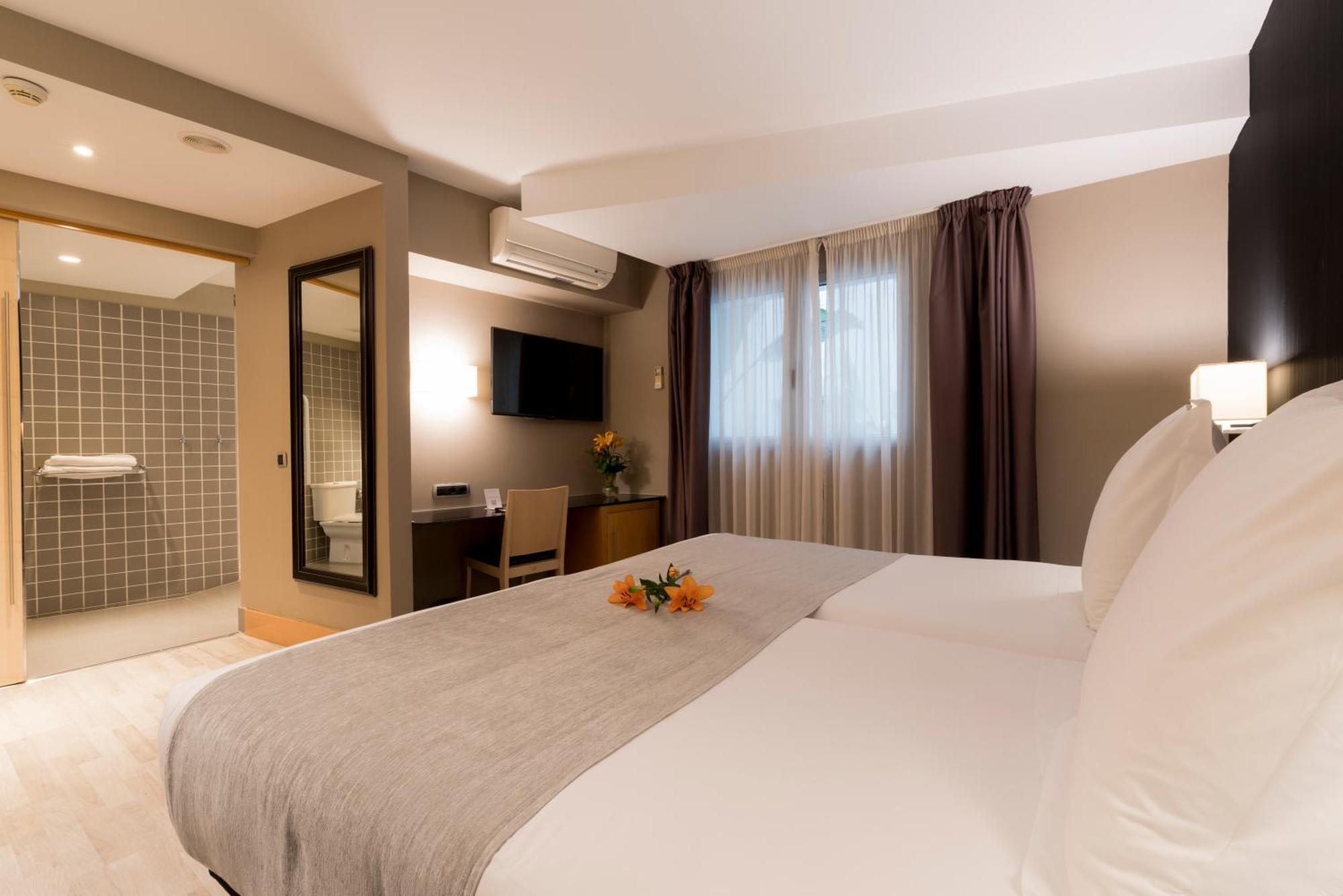 Hotel Plaza A Coruña Εξωτερικό φωτογραφία