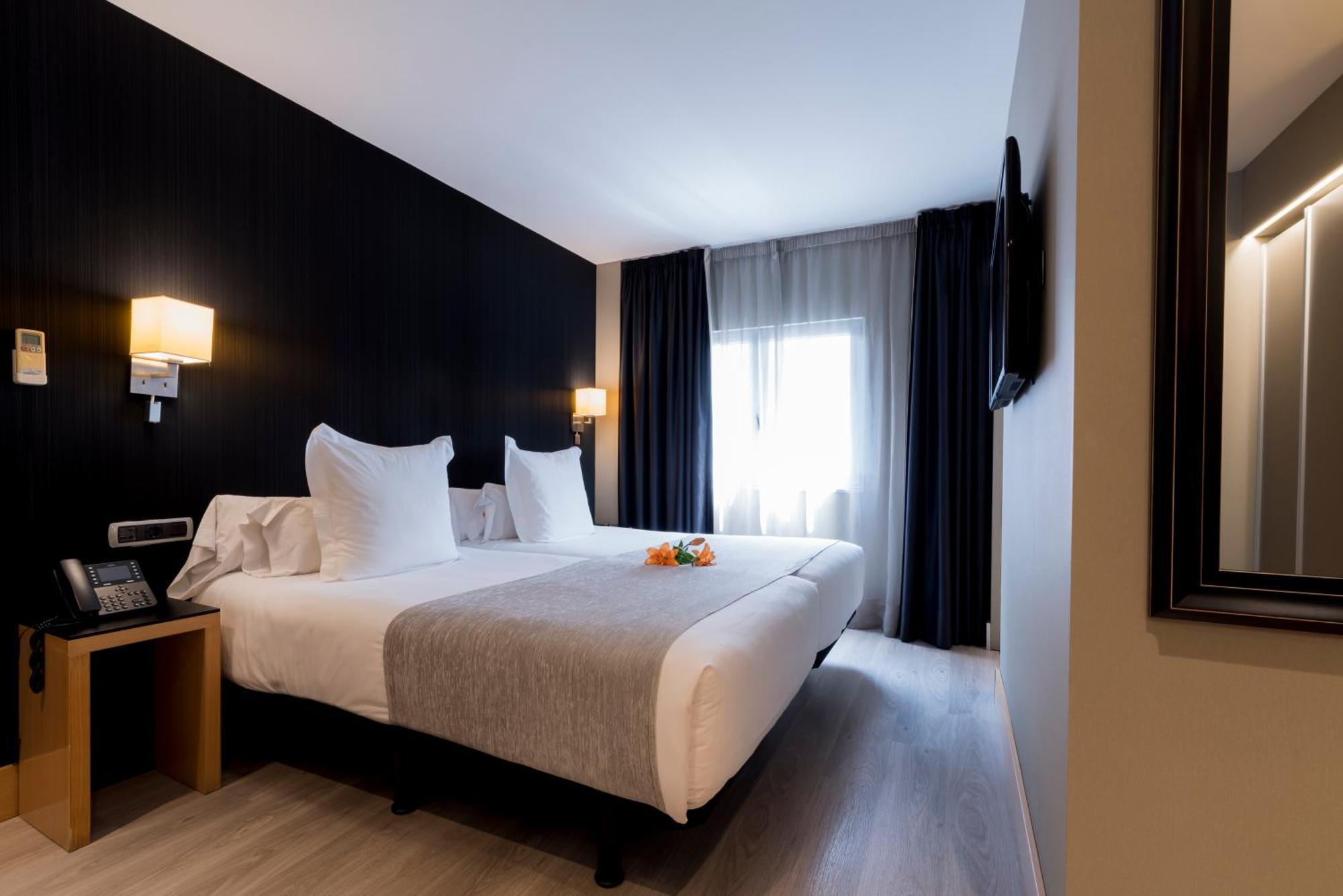 Hotel Plaza A Coruña Εξωτερικό φωτογραφία