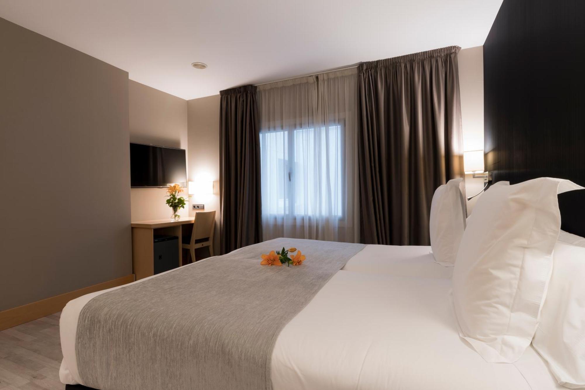 Hotel Plaza A Coruña Εξωτερικό φωτογραφία