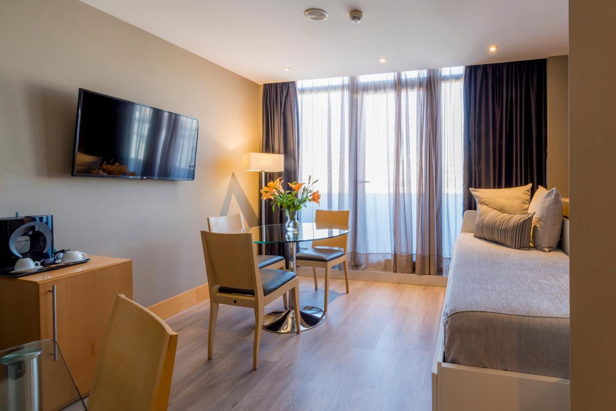 Hotel Plaza A Coruña Εξωτερικό φωτογραφία