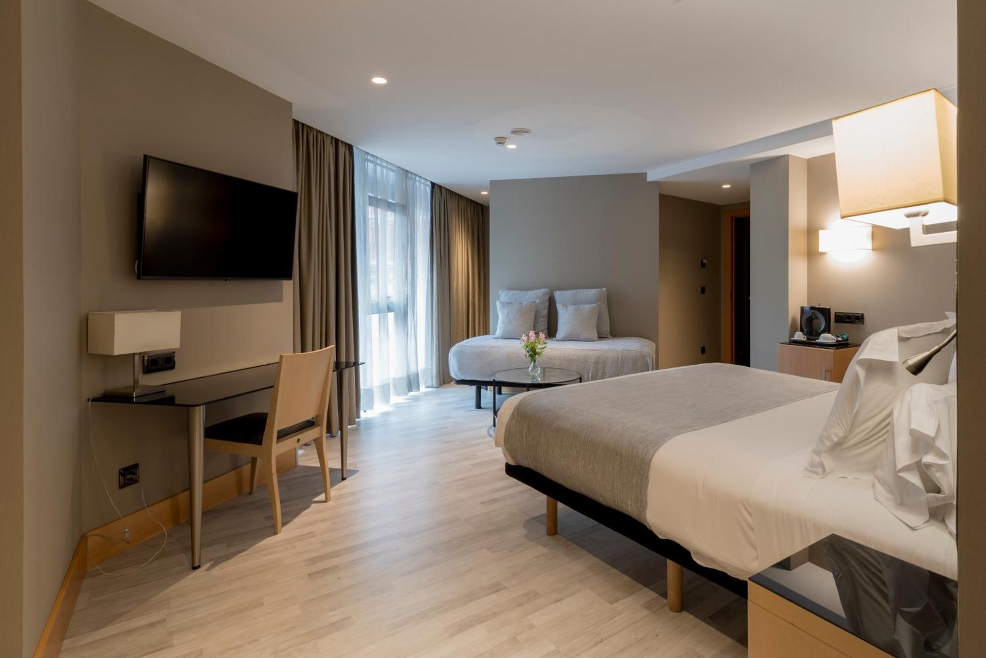 Hotel Plaza A Coruña Εξωτερικό φωτογραφία