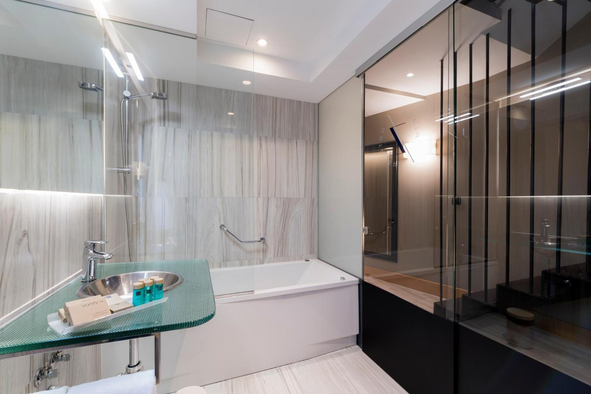 Hotel Plaza A Coruña Εξωτερικό φωτογραφία